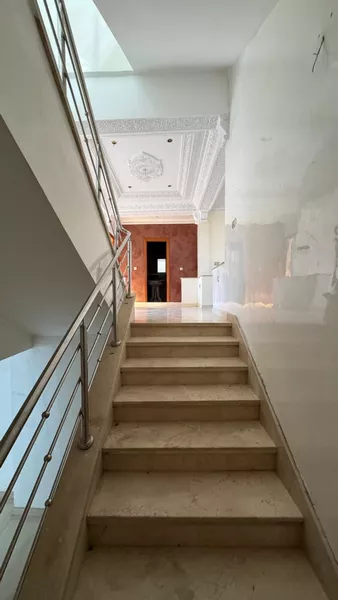 étage villa a louer Charf
