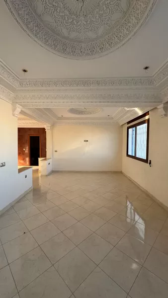 étage villa a louer Charf