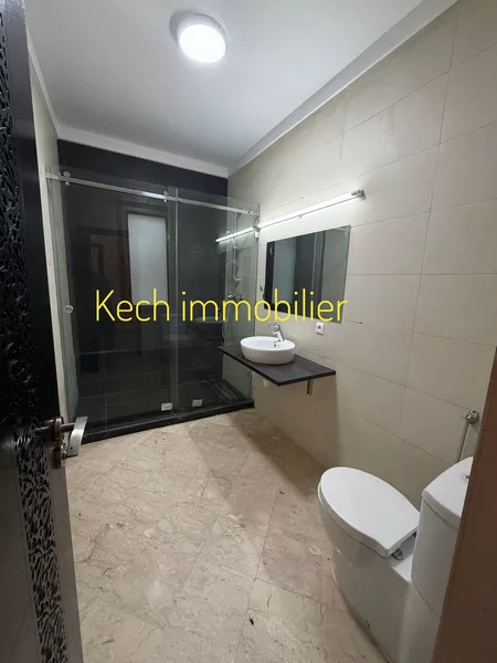 Appartement à louer avec piscine et salle de sport Route de Casa