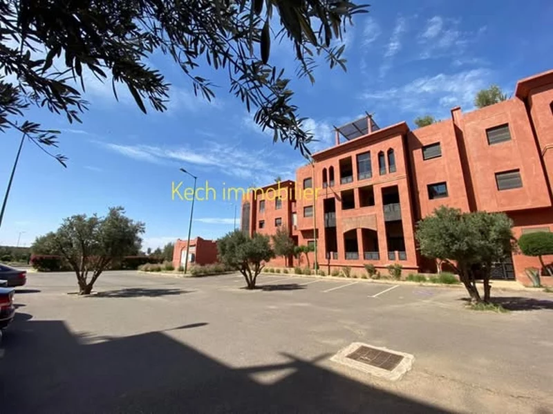 Appartement à louer avec piscine et salle de sport Route de Casa