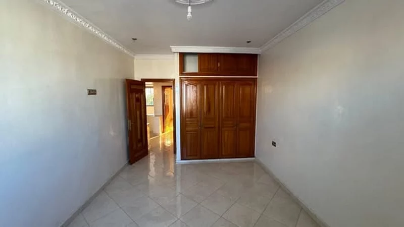 étage villa a louer Charf