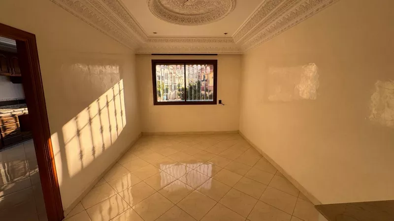 étage villa a louer Charf