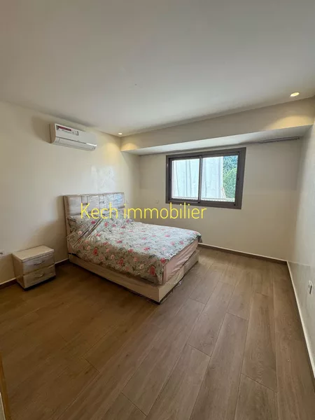 Appartement meublé à vendre avec piscine à Route de casa