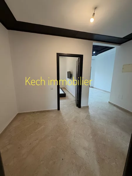 Appartement à louer avec piscine et salle de sport Route de Casa