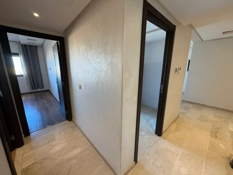 appartement vide avec piscine à louer Mabrouka