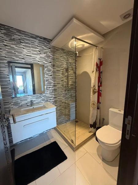 appartement vide avec piscine à louer Mabrouka
