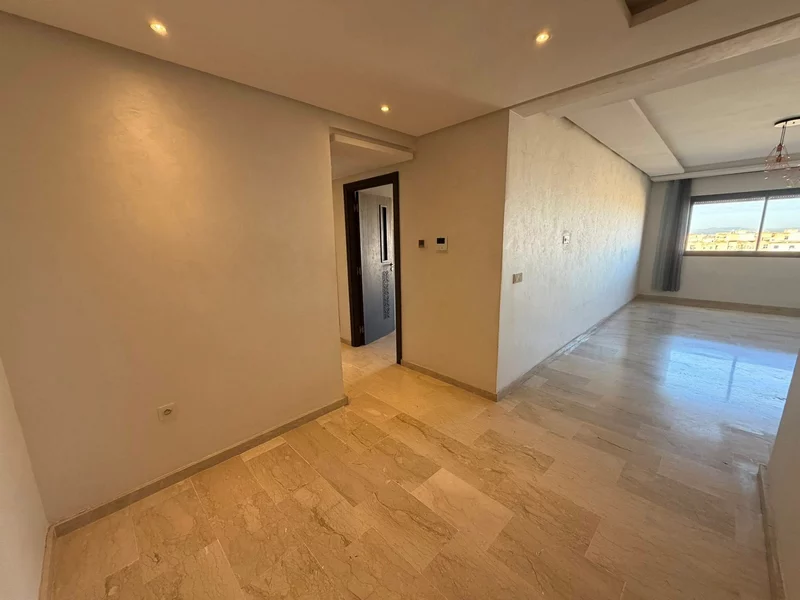 appartement vide avec piscine à louer Mabrouka