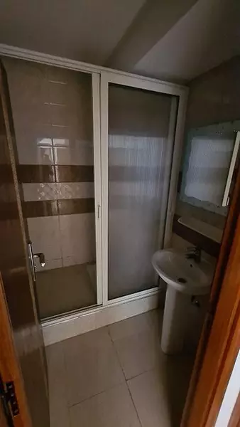 appartement à louer a cote tram mosquée adarih Hassan