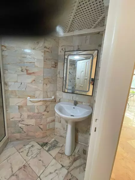 appartement vide a louer longue durée GUELIZ