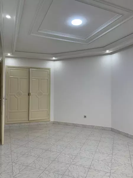 appartement vide a louer longue durée GUELIZ