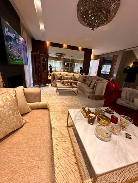 Villa de luxe à vendre à Dar Bouaazza