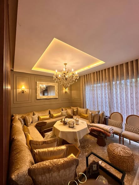 Villa de luxe à vendre à Dar Bouaazza