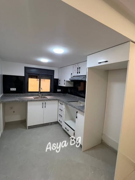 4 studio Neuf j’amais habité ( Vide) a Souani