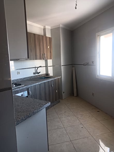 Appartement à vendre situé à hay Aouama