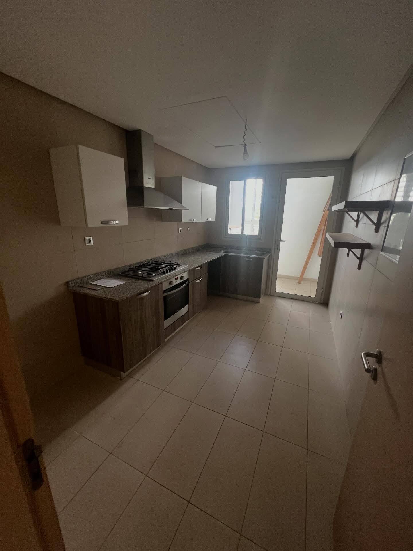 rez de jardin à louer Prestigia