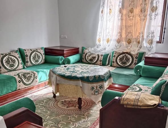 Appartement à louer situé à Anassi