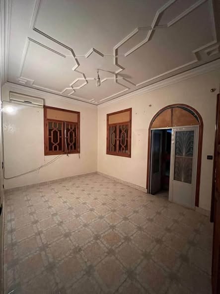 Etage villa à louer vide située au quartier Massira
