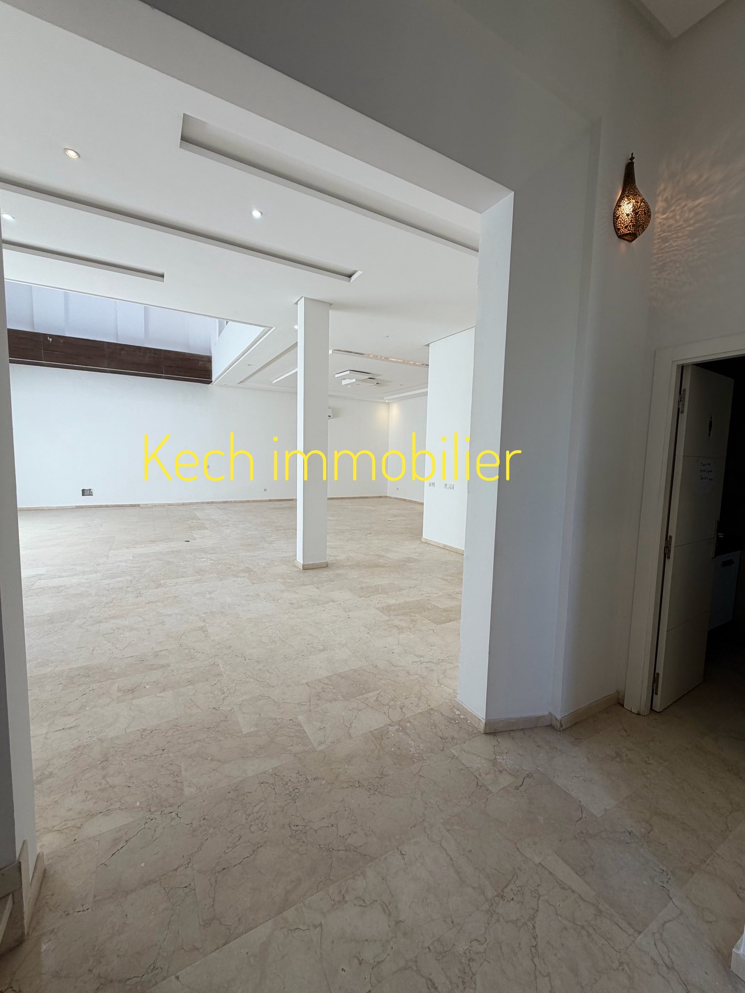 villa moderne à louer non meublée à Chrifia