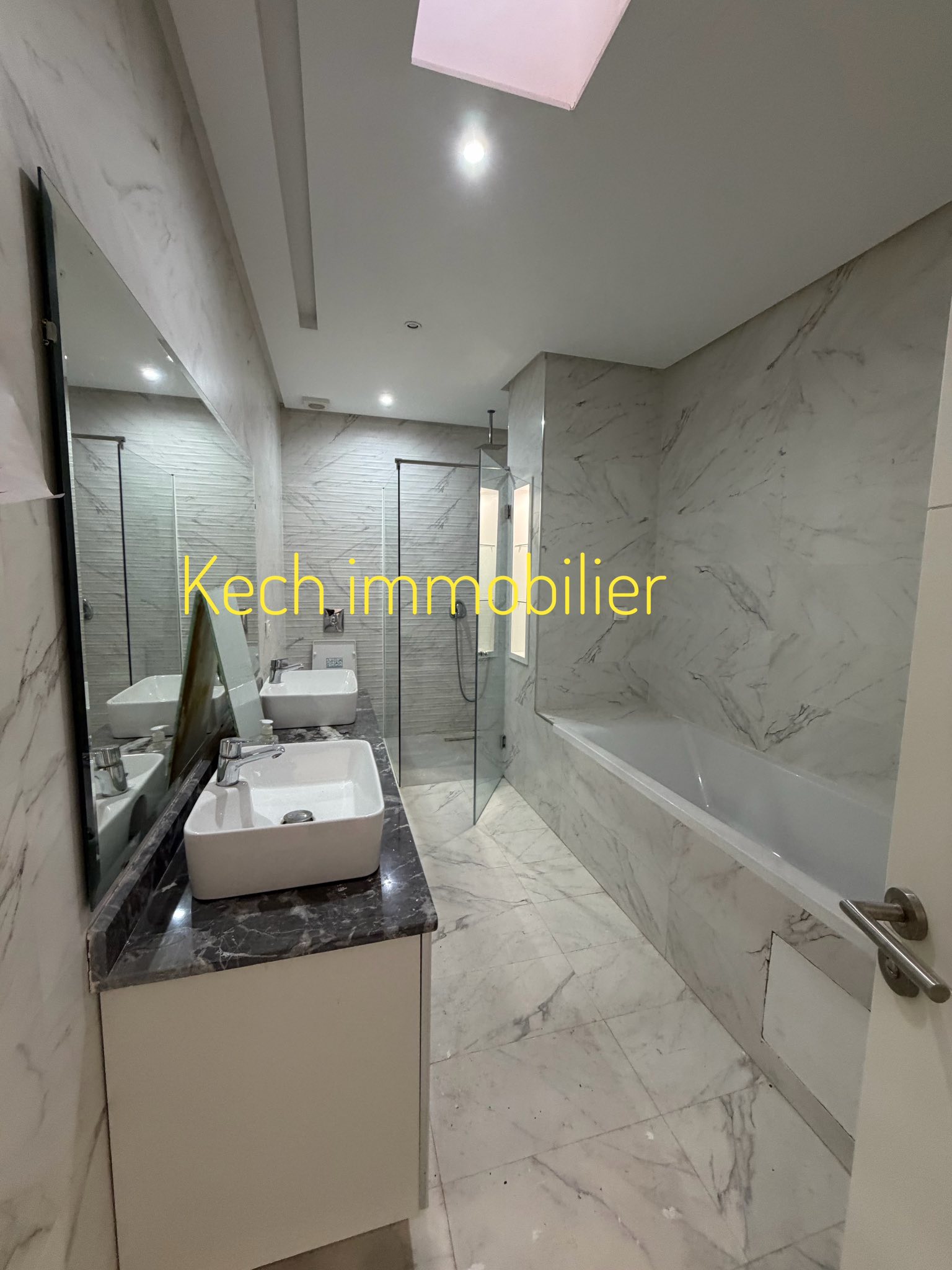 villa moderne à louer non meublée à Chrifia