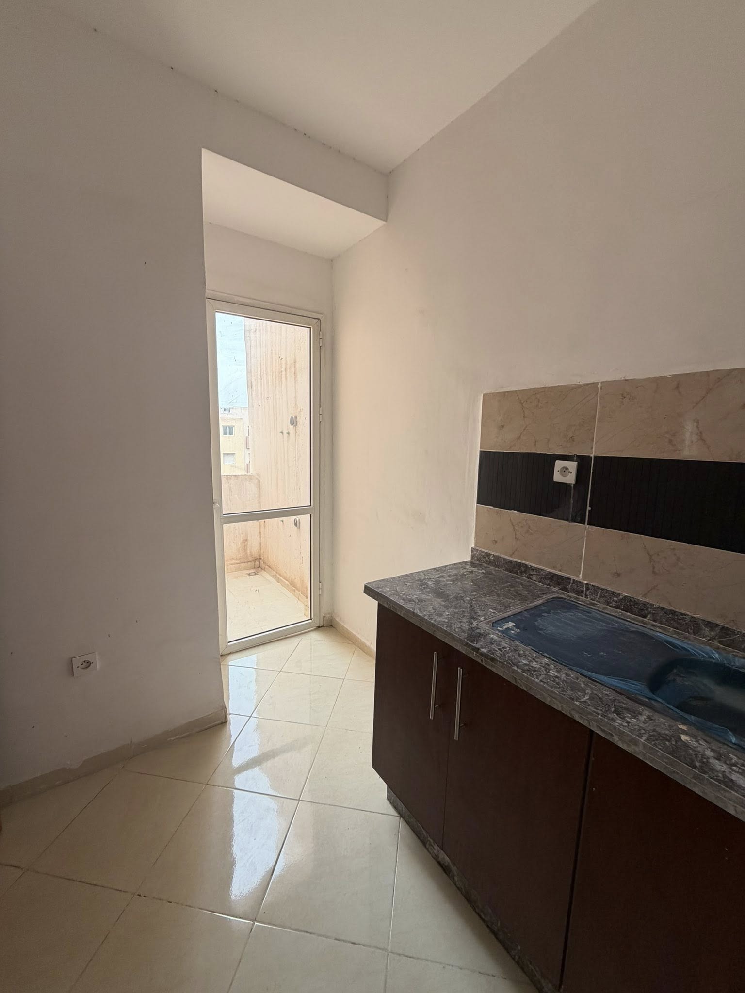 Appartement non meublé à louer à Route de casa