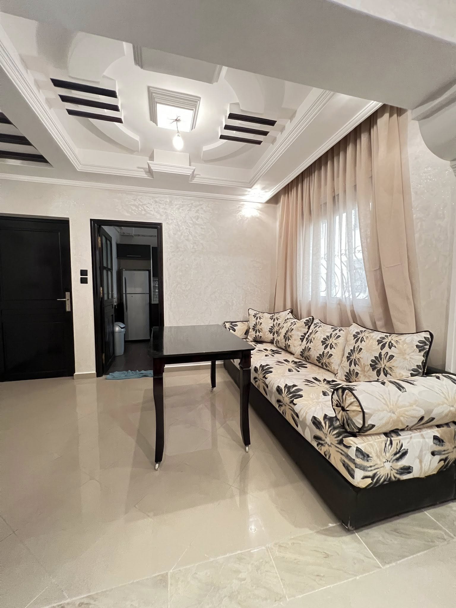 Studio spacieux meublé à louer AL Farah El Jadid