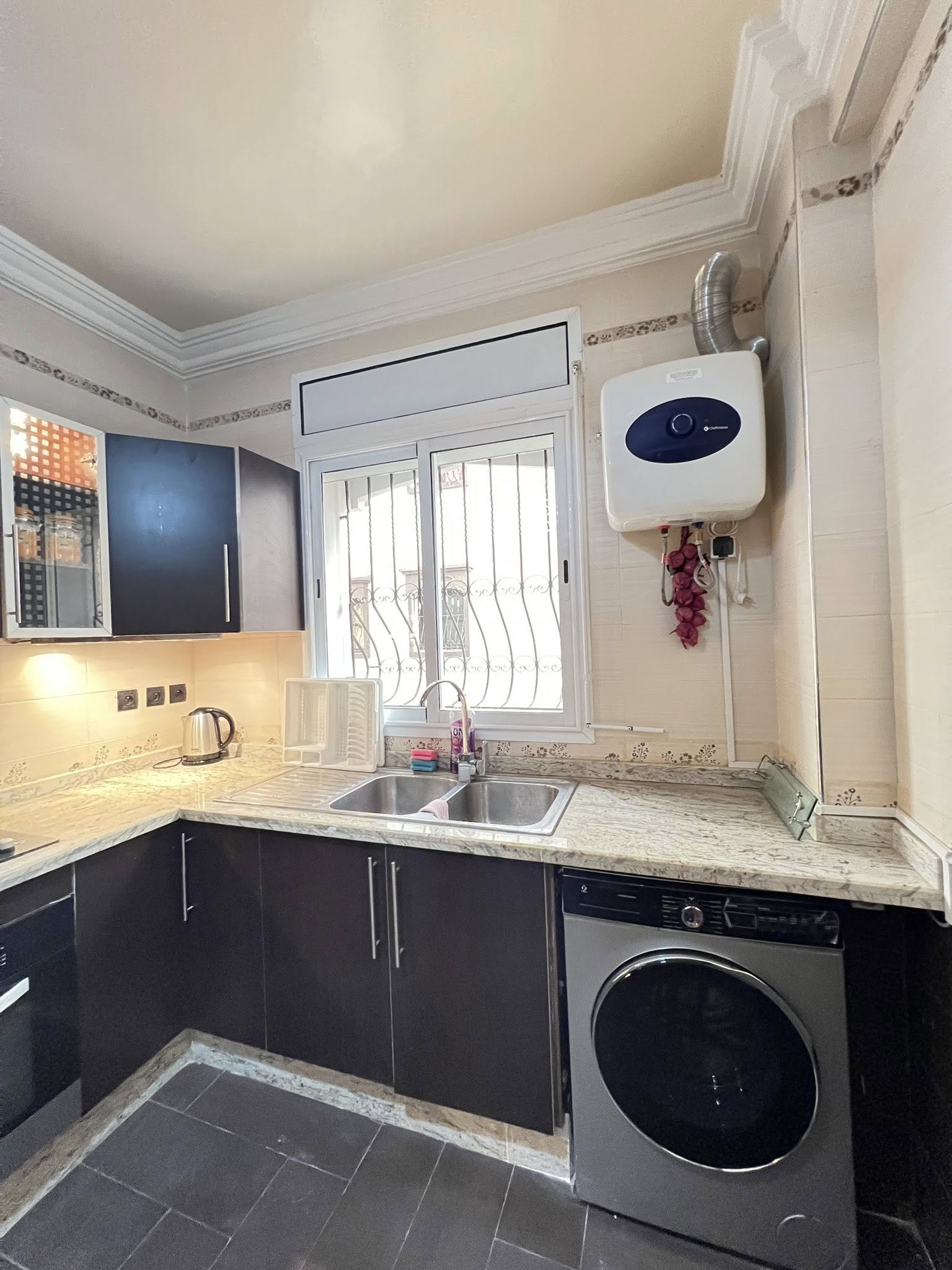 Studio spacieux meublé à louer AL Farah El Jadid