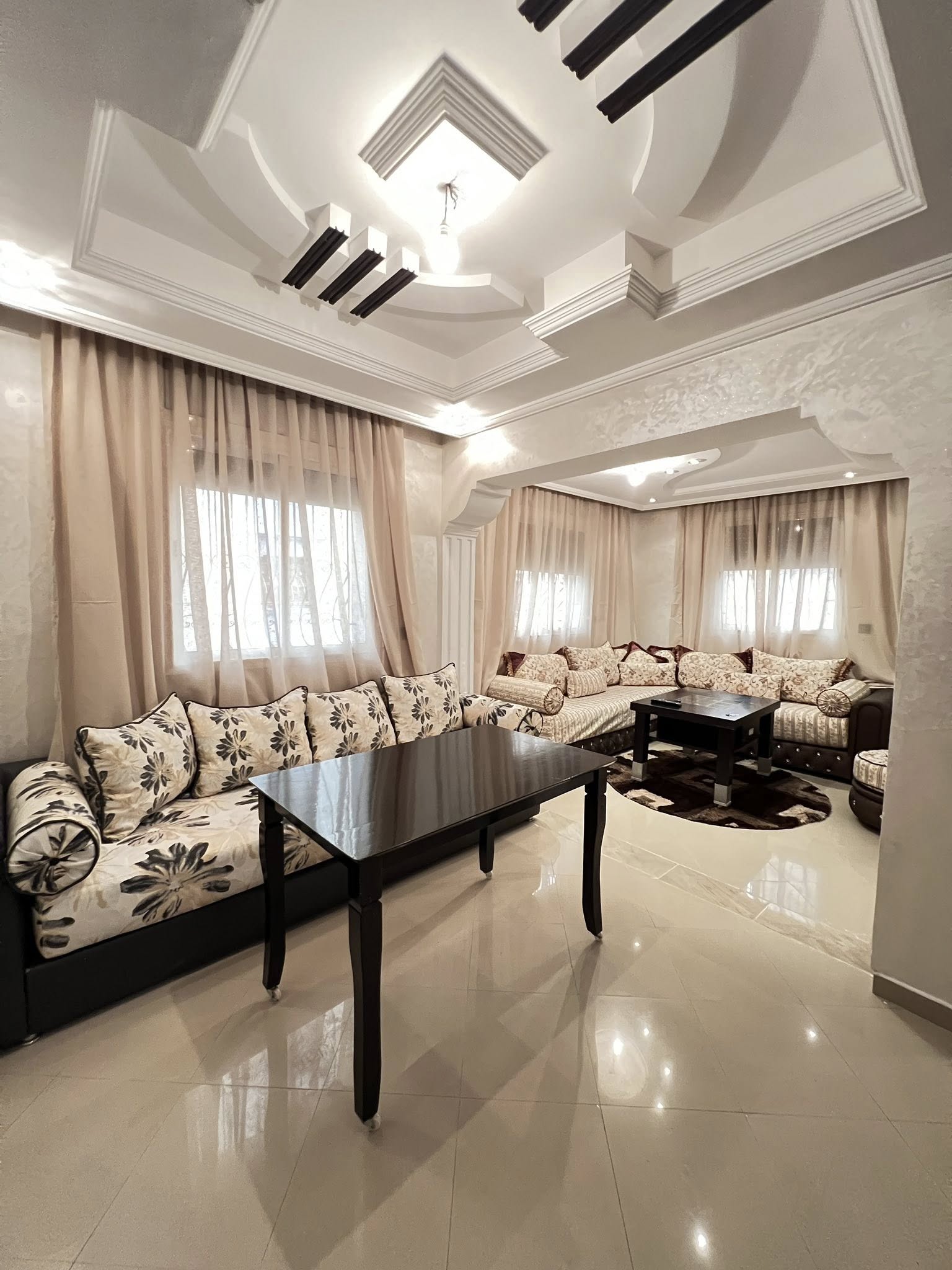 Studio spacieux meublé à louer AL Farah El Jadid