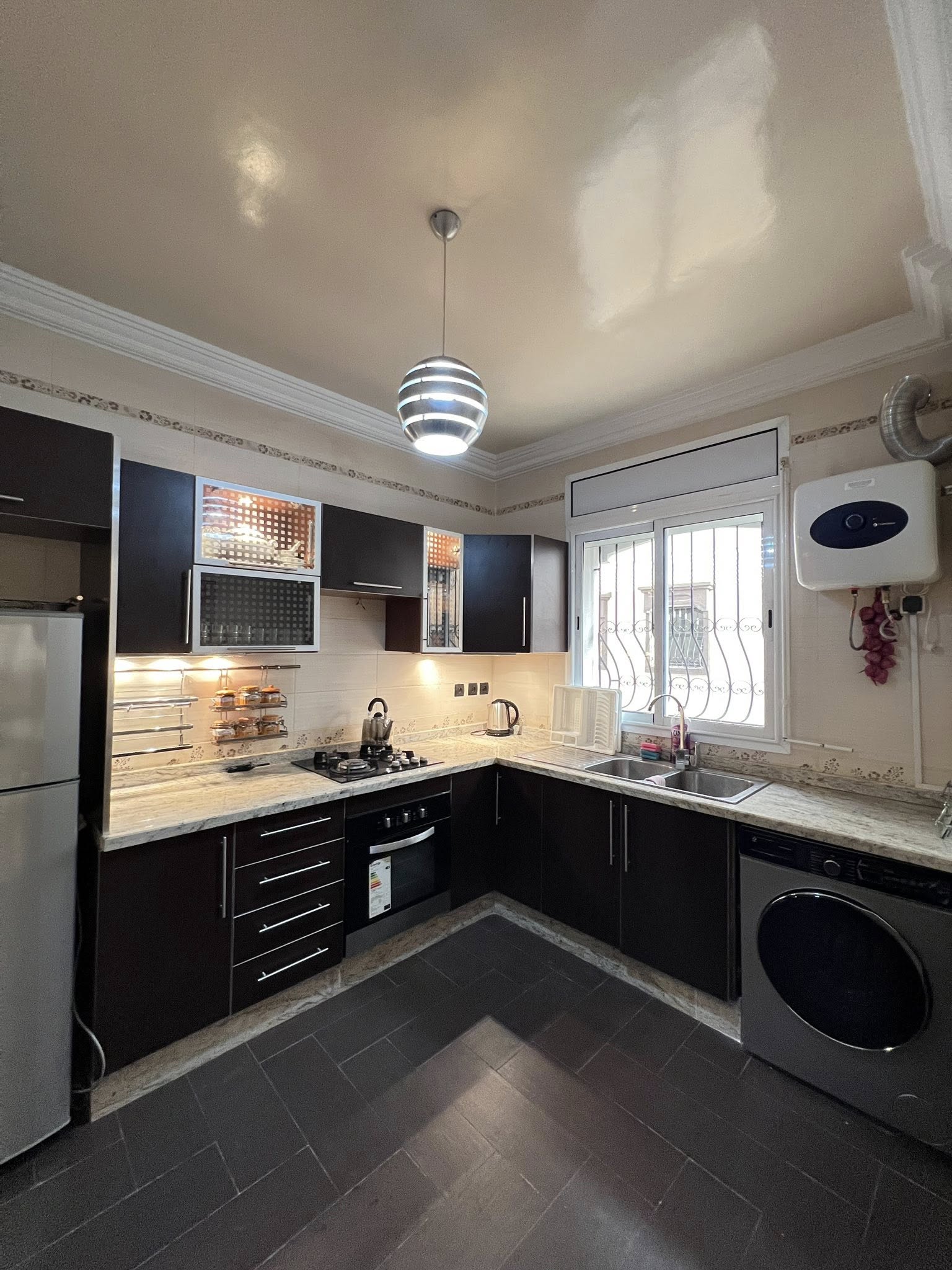 Studio spacieux meublé à louer AL Farah El Jadid