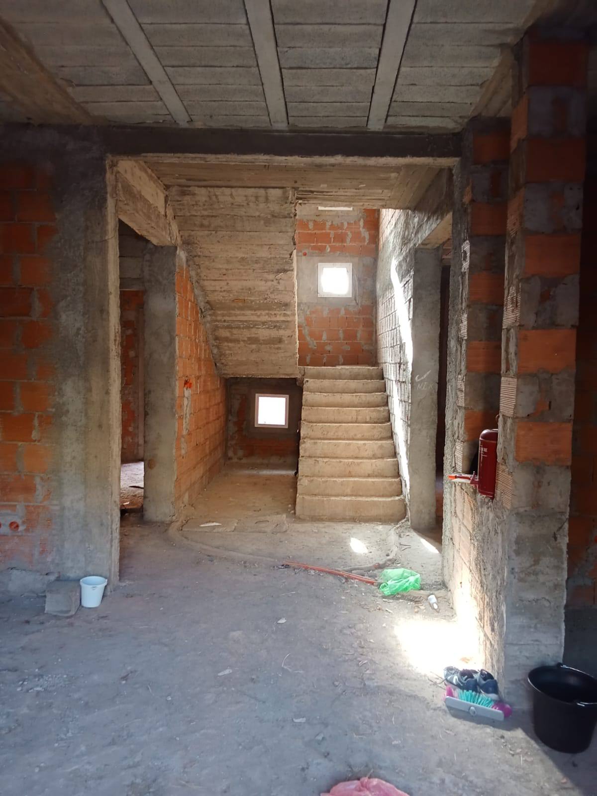 villa semi fini a vendre à TAMNSOURT