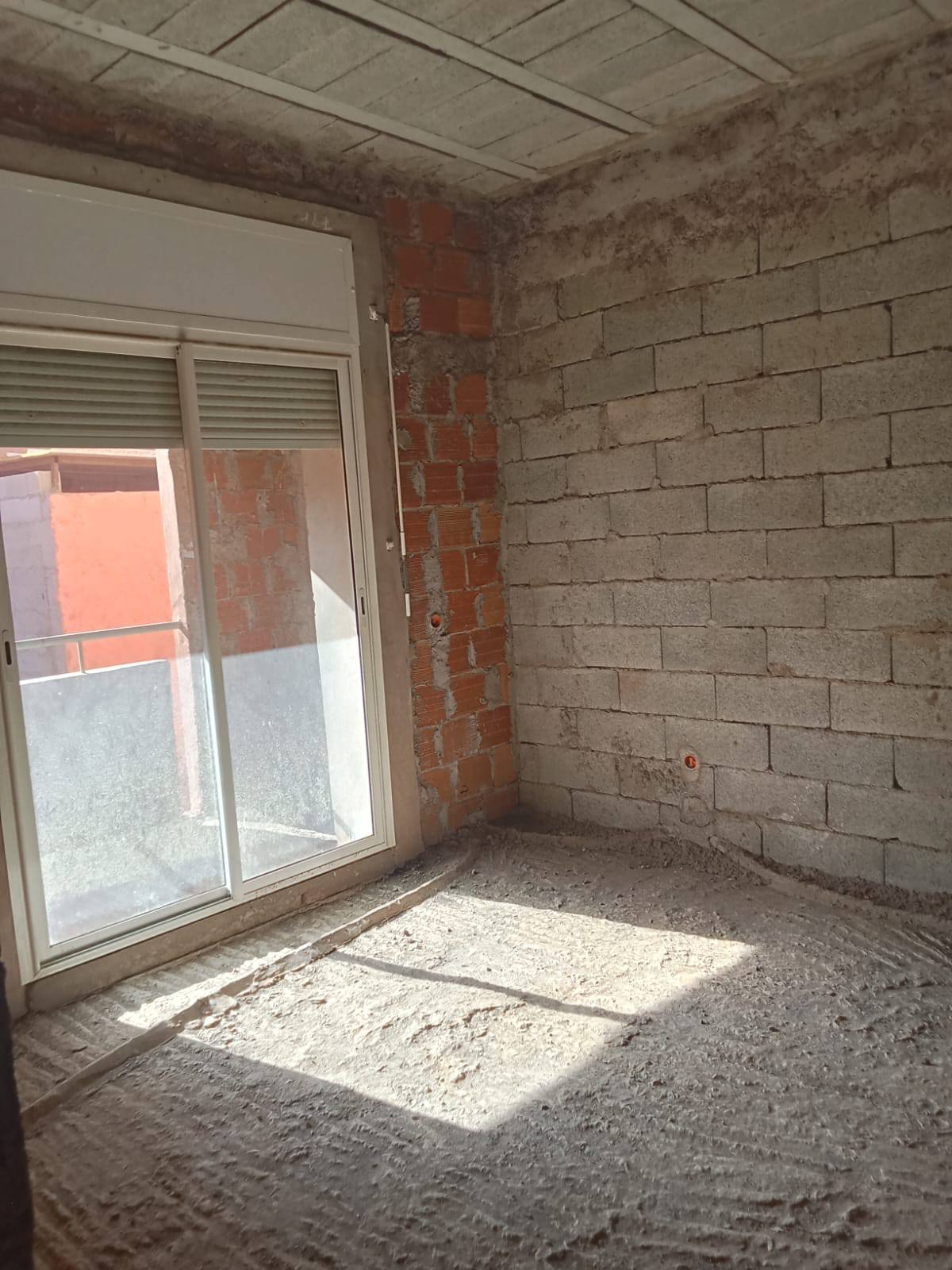 villa semi fini a vendre à TAMNSOURT