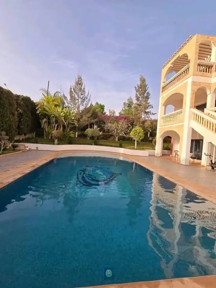 Superbe Villa de Prestige à vendre à Illigh