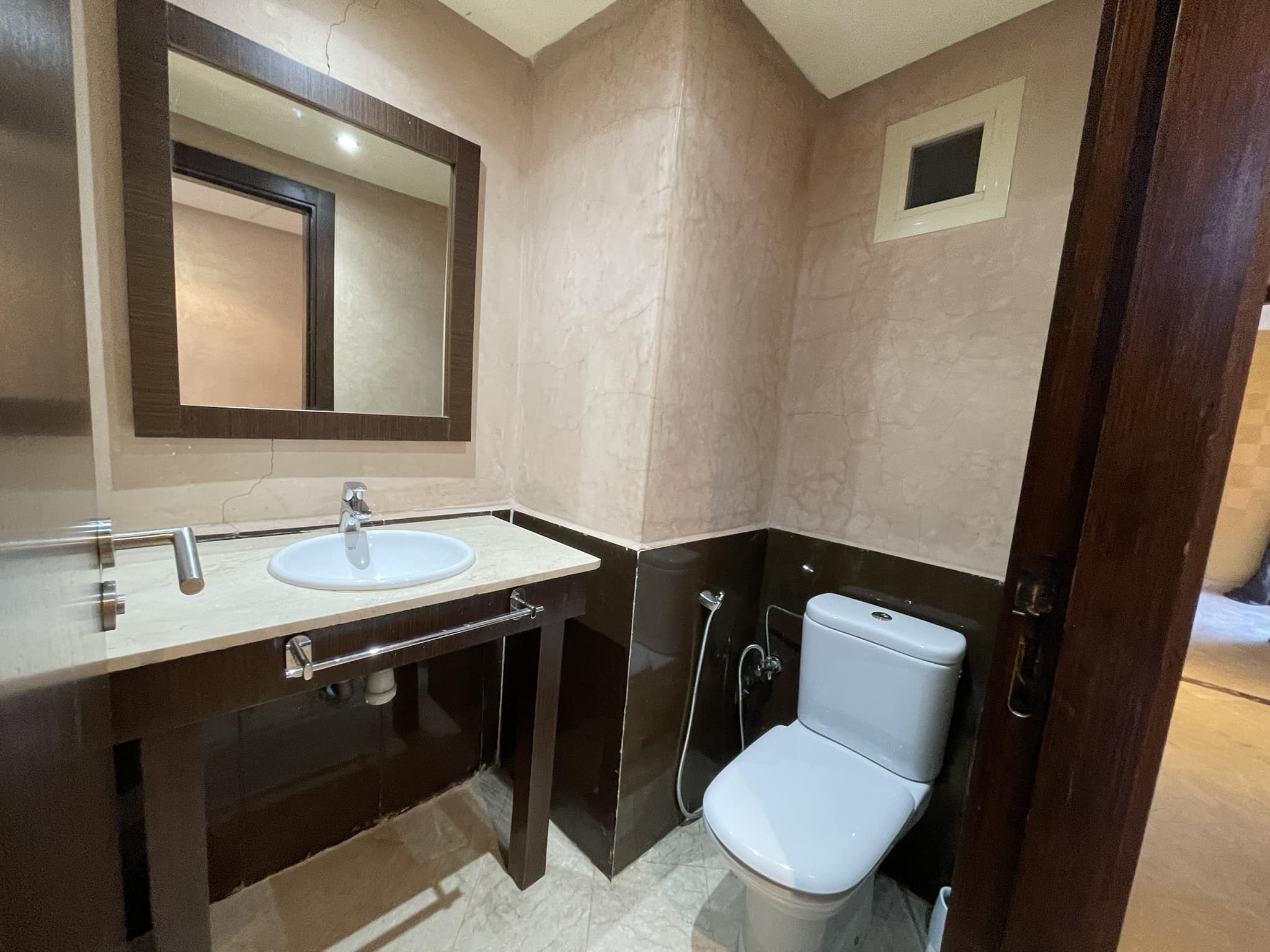 Appartement à louer VIDE sur la route de casa