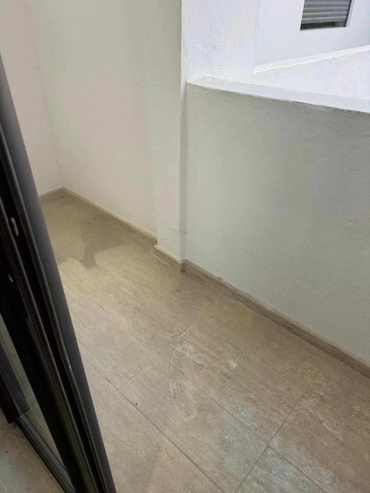 studio à louer vide quartier des hôpitaux