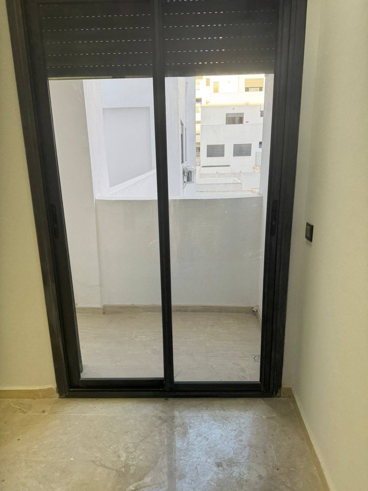 studio à louer vide quartier des hôpitaux