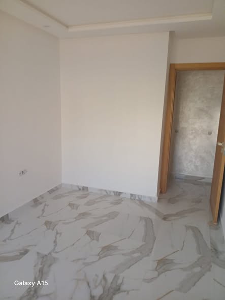 appartement bureau a louer à Diour Jamaa