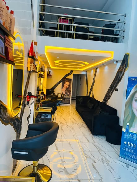 salon coiffure femme à louer Anassi