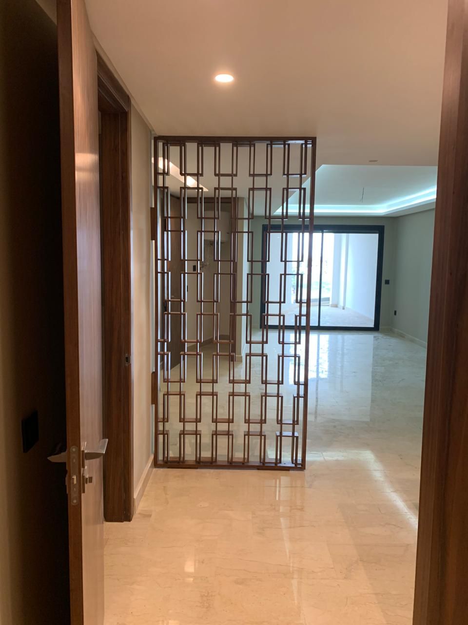 Appartement à louer au rond point TADDART luxoria