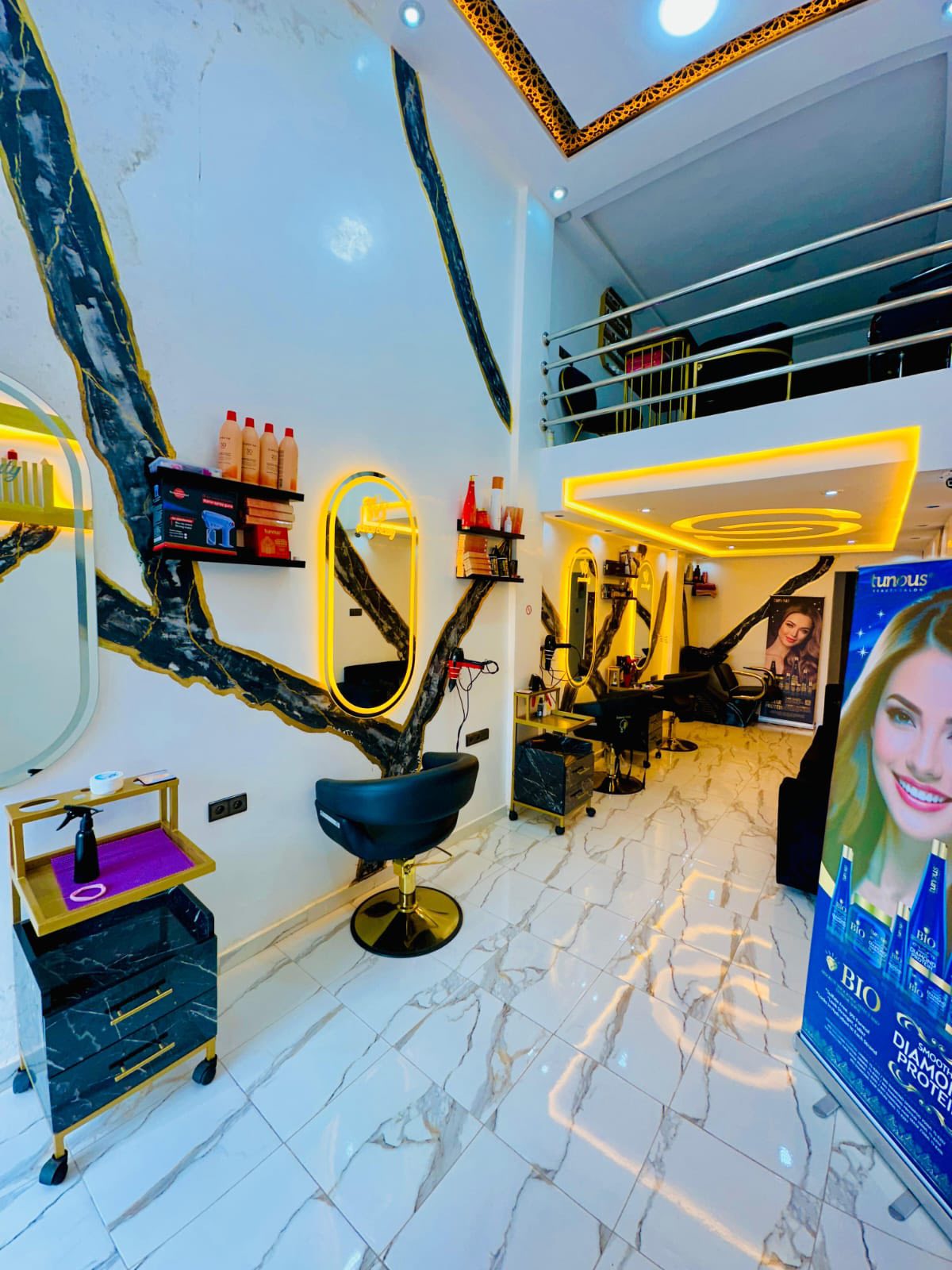 salon coiffure femme à louer Anassi