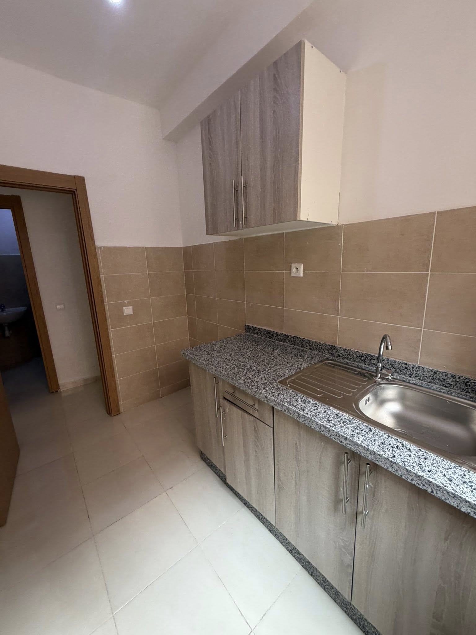 Appartement vide à louer à Zhor Targa