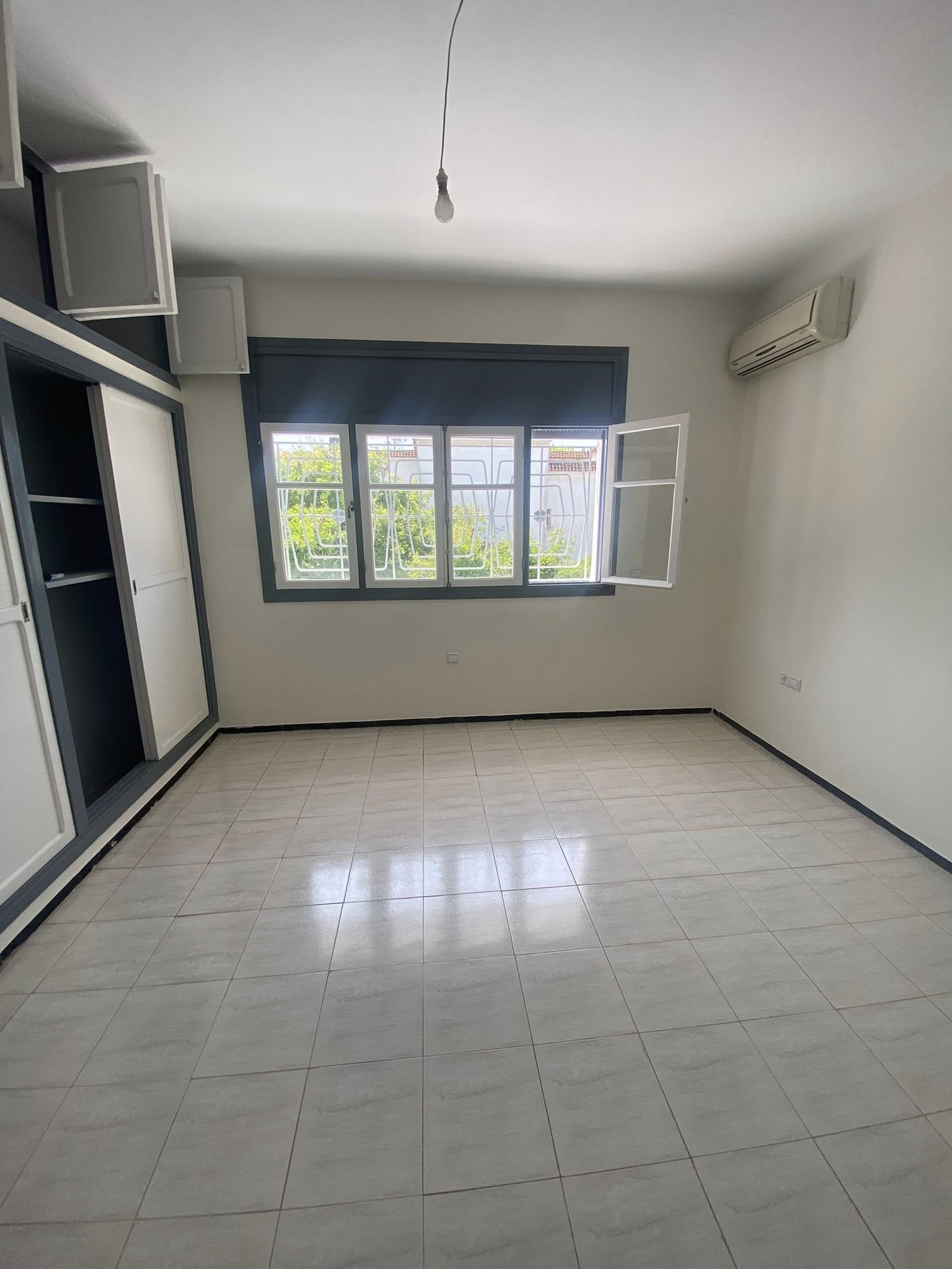 Etage villa à louer au cœur de Hassan