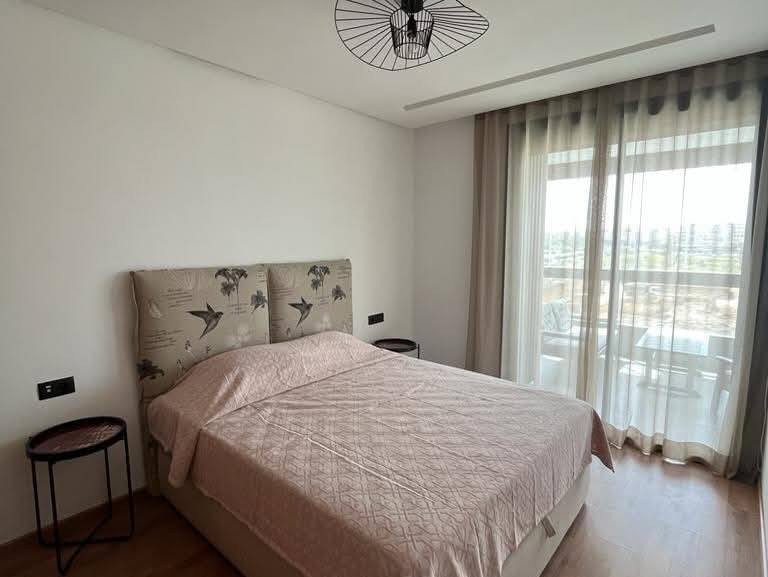 Studio meublé à louer situé au cœur de Tour 33