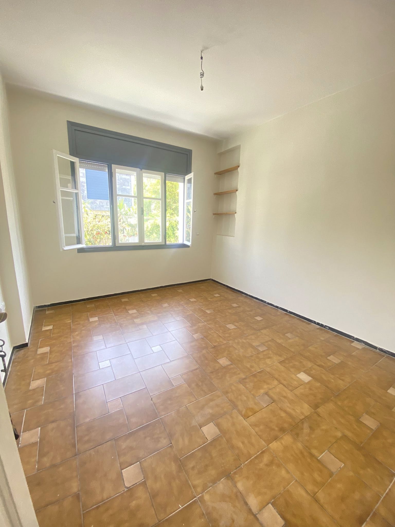 Etage villa à louer au cœur de Hassan