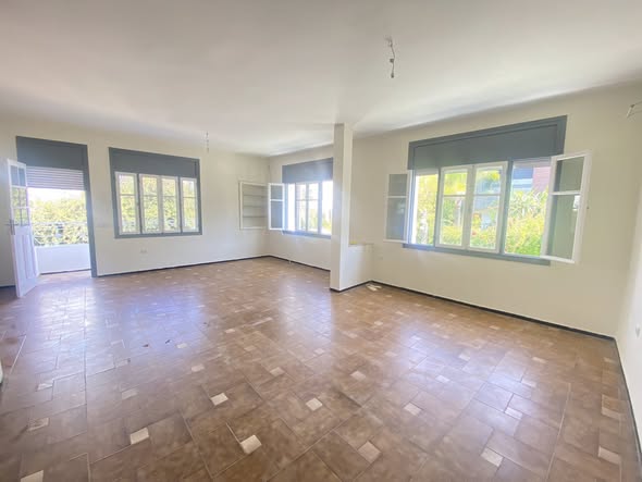 Etage villa à louer au cœur de Hassan