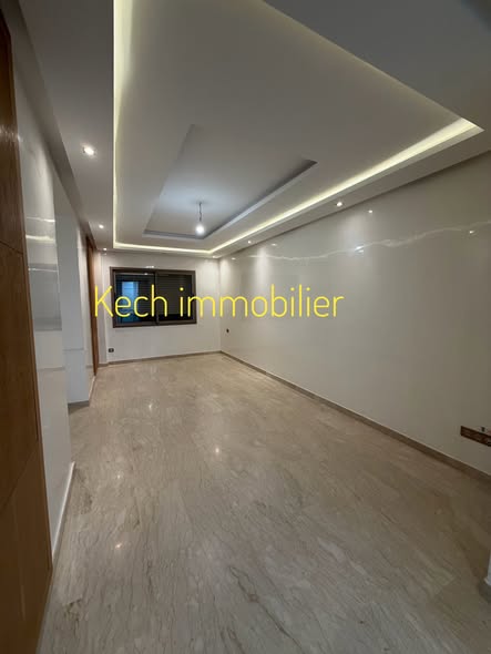 appartement à louer à Hay Izdihar non meublé