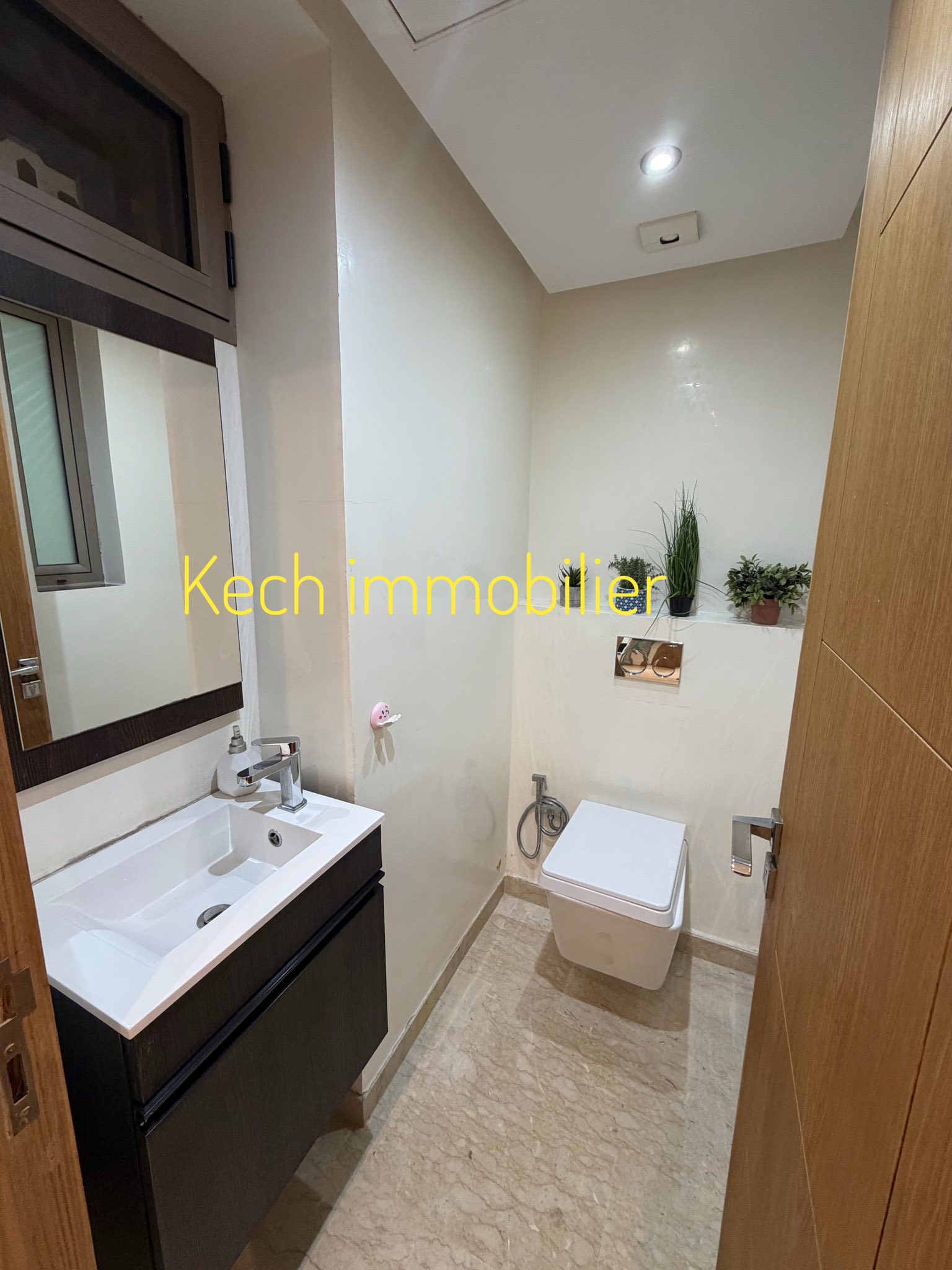 appartement à louer à Hay Izdihar non meublé