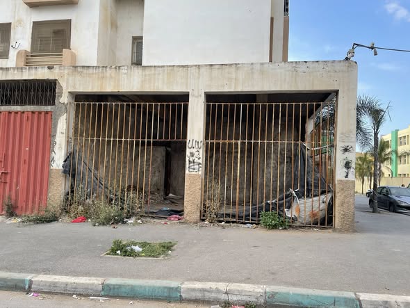 local commercial à vendre résidence AL ALIA