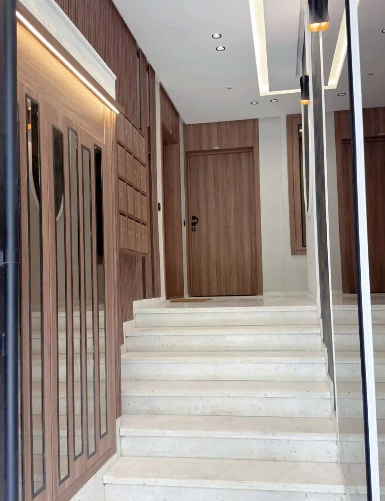 Apartment for Long-Term Rent Avenue Almokawama