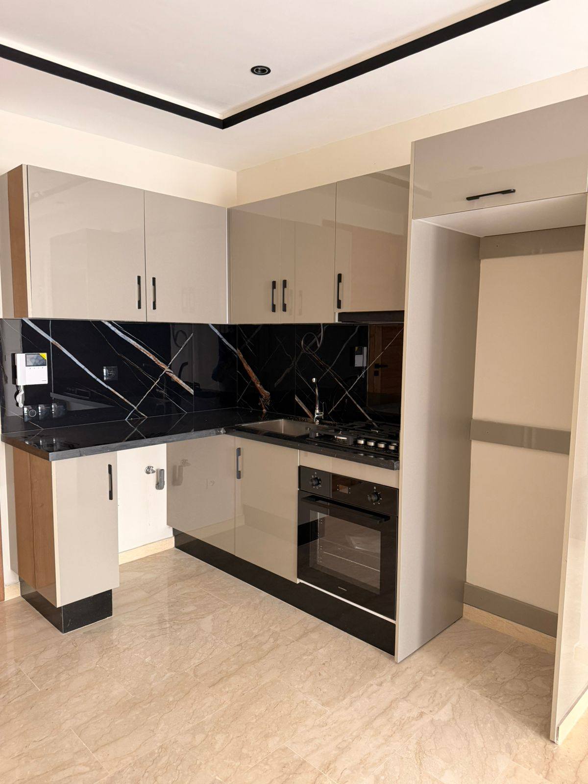 Appartement jamais habité à louer à Maarif
