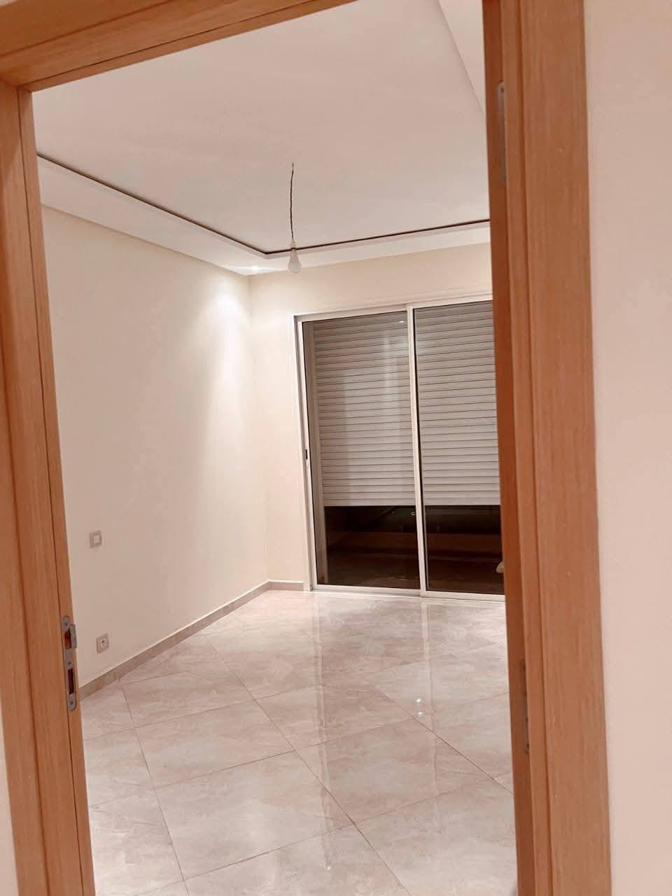 appartement vide à louer quartier Ryad Salam