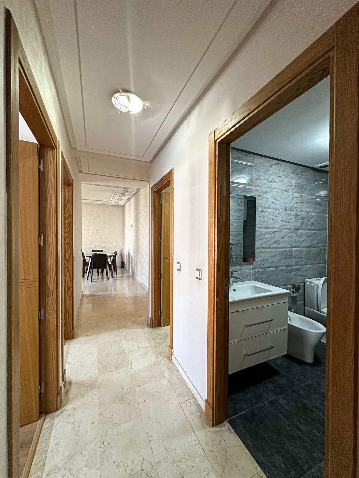 Appartement spacieux à louer longue durée